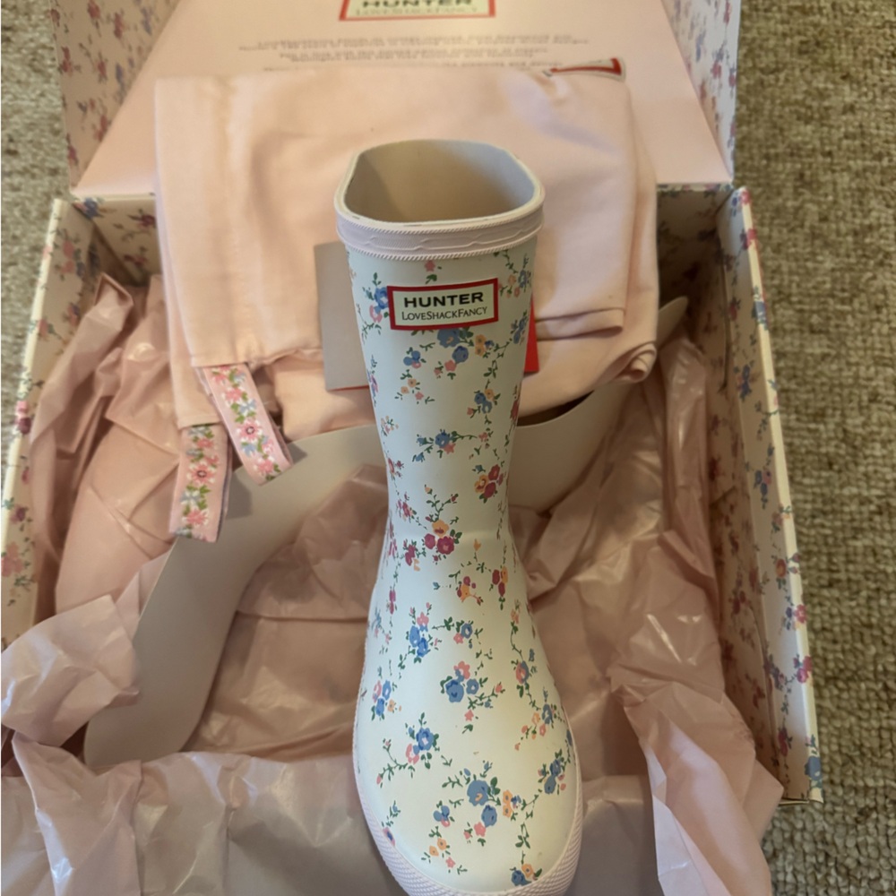 New Girl Hunter X LoveShackFancy Classic Boots Ivory Floral Size 13C NIB